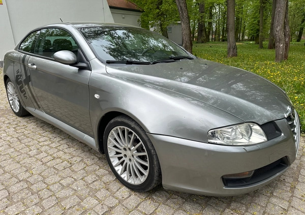 Alfa Romeo GT cena 10900 przebieg: 259000, rok produkcji 2004 z Kutno małe 596